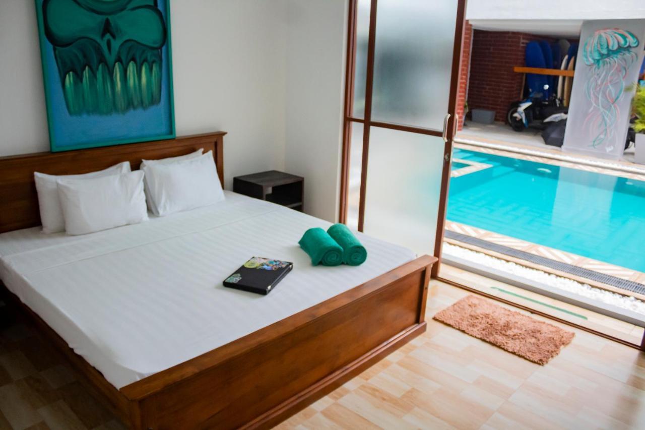 Surf & Party Weligama Hostel Buitenkant foto